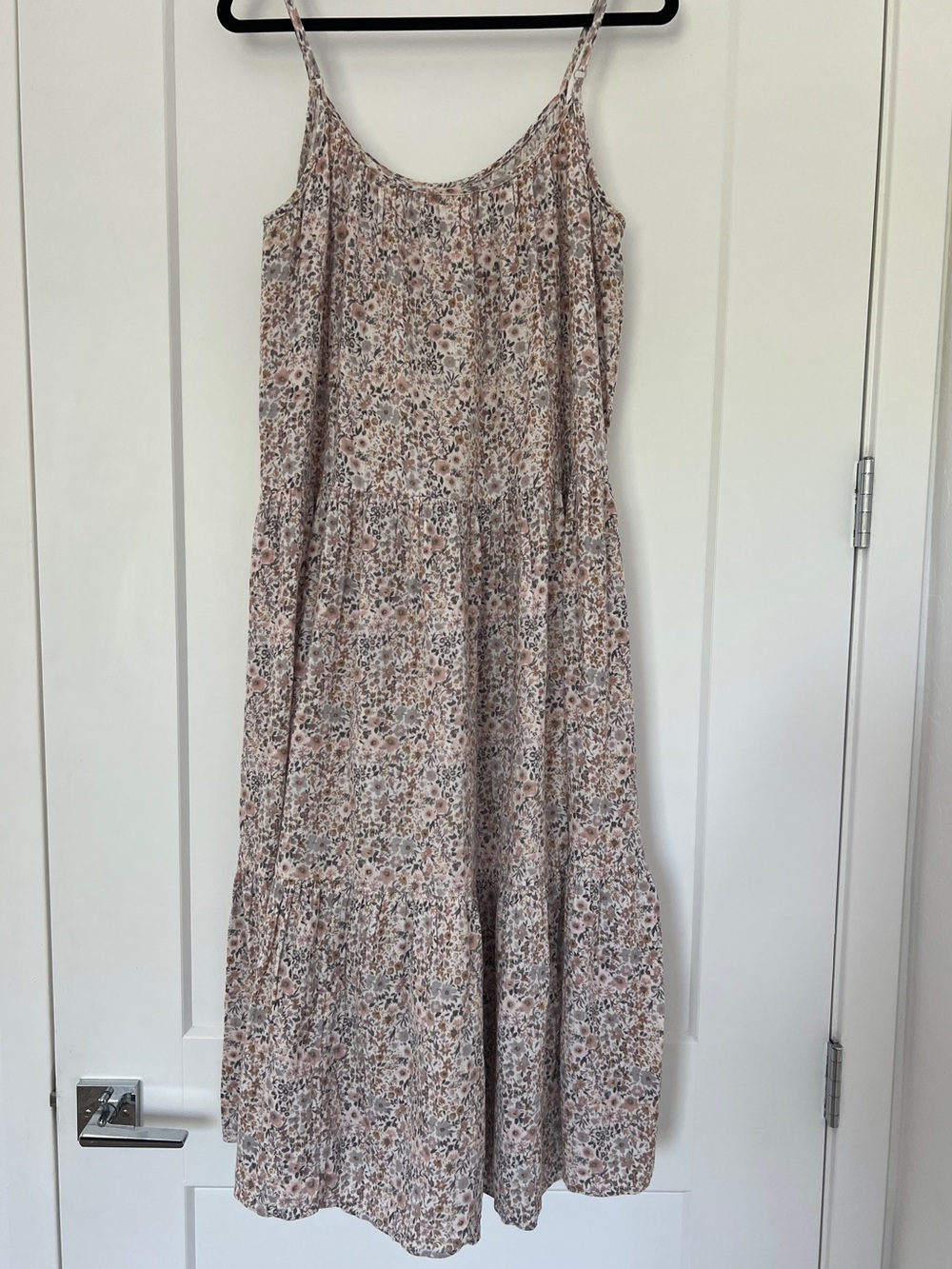 Treasure and Bond Floral Spaghetti-Strap Tiered Maxi Dress